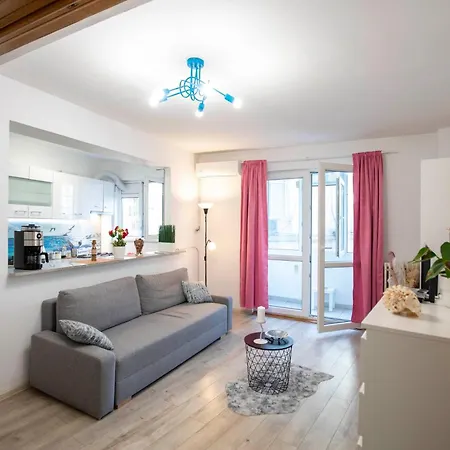 Victory Blue Sky At Old Town