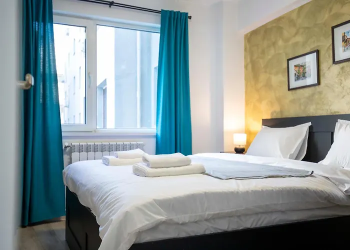 Victory Blue Sky At Old Town Apartment