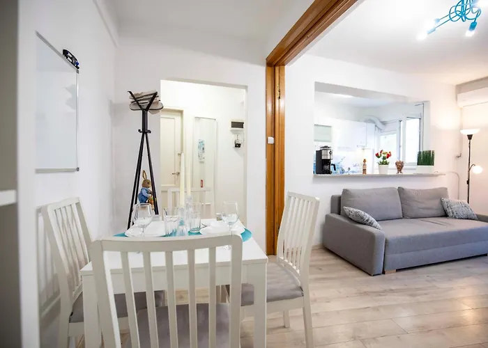 Apartment Victory Blue Sky At Old Town Bucharest