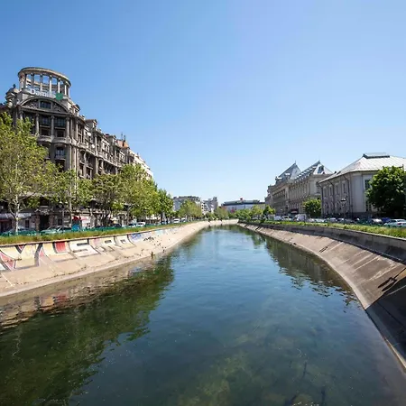 Victory Blue Sky At Old Town *