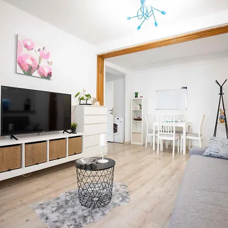 Victory Blue Sky At Old Town